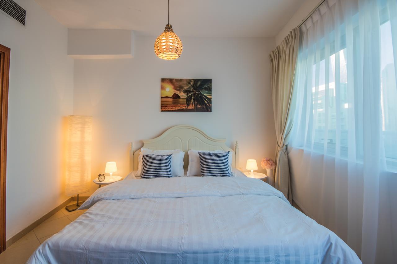 Two-bedroom - Marina Diamond 6
